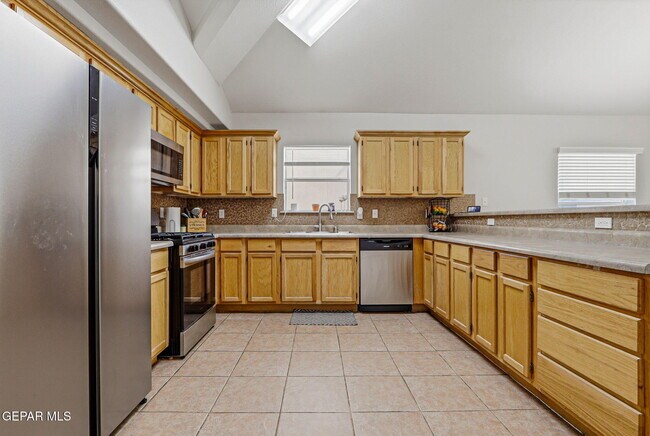 Building Photo - 3828 Tierra Aurora Dr
