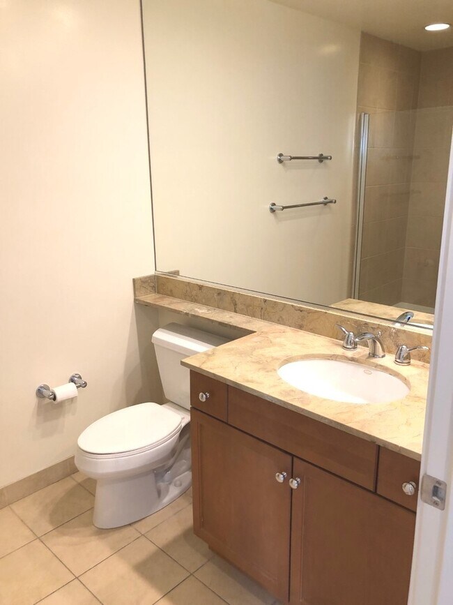 Building Photo - 130 N Garland Ct