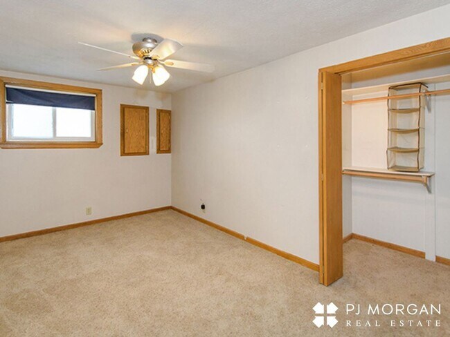 Building Photo - 16911 N Circle