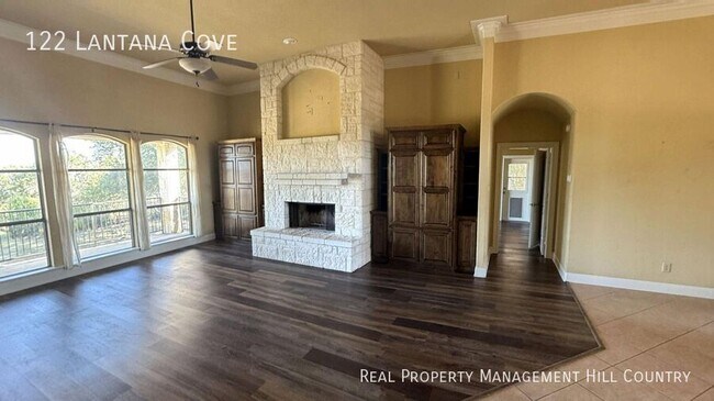 Building Photo - 122 Lantana Cove