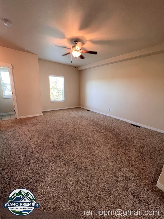 Building Photo - 8834 W Pine Valley Ln