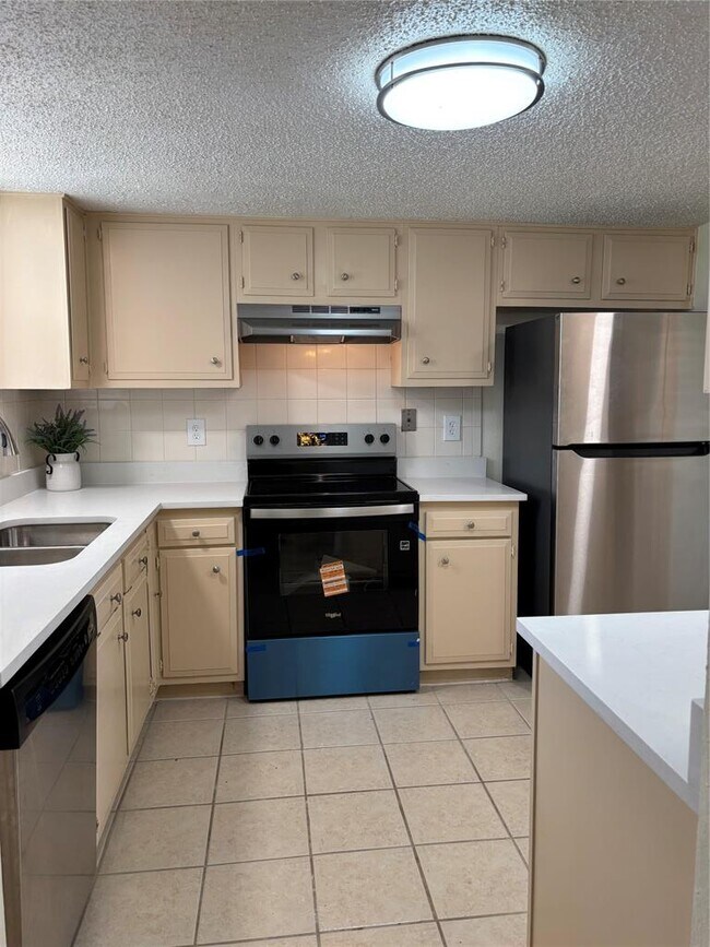 Building Photo - 12309 Tipperary Cove