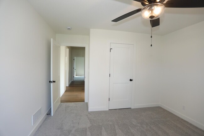 Building Photo - 4605 Chambers Bay Dr