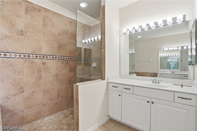 Building Photo - 12854 Carrington Cir