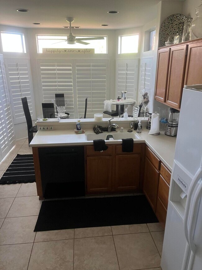 Building Photo - 78582 Dancing Waters Rd