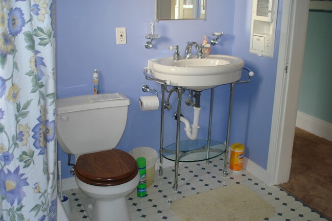 Full Bath on 2nd Floor - 3402 N 28th St