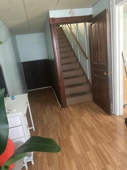 Building Photo - 2385 Main St