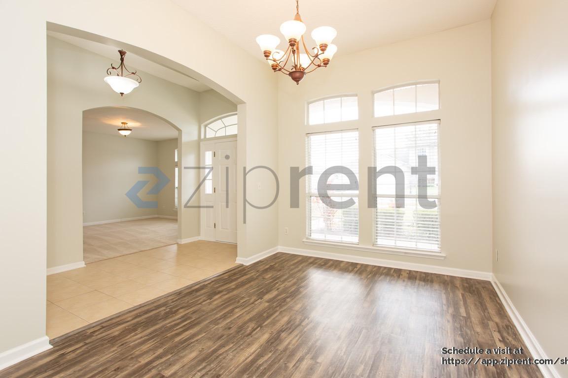 Building Photo - 909 Corsica Ln