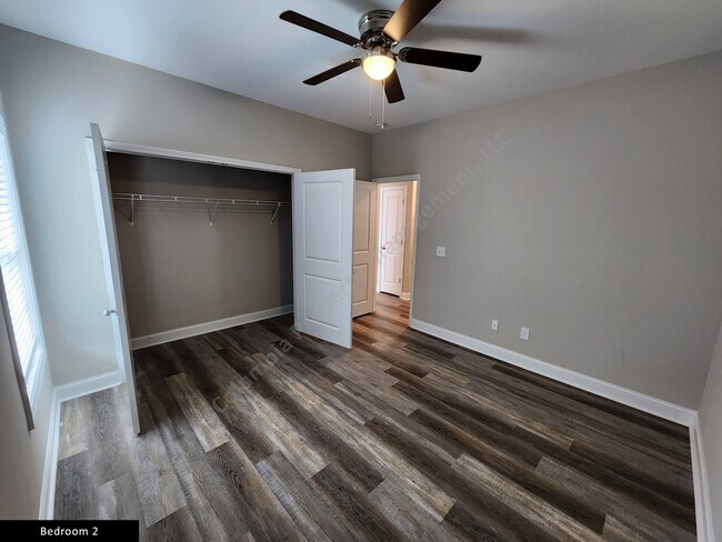 Building Photo - 2185 Ridgeway Rd