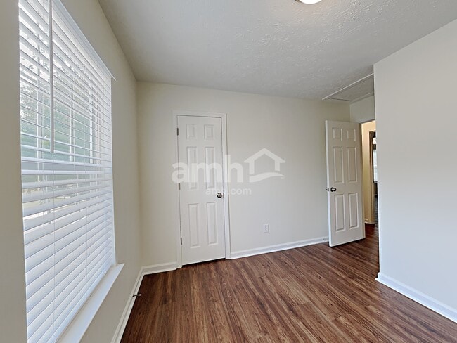 Building Photo - 3342 Mooring Dr