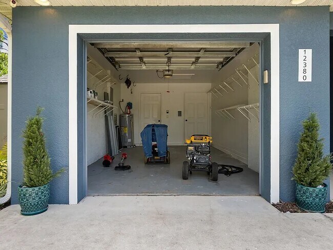 Building Photo - 12380 Easha Blvd