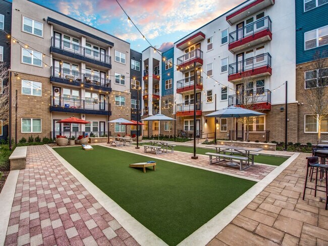 Building Photo - 6107 E Riverside Dr