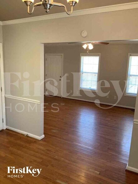 Building Photo - 57 Ledbetter Pl