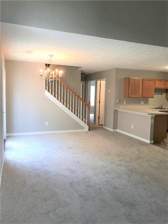 Building Photo - 225 Silver Ridge Dr