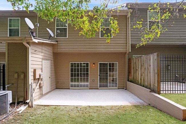 Building Photo - 2757 Keystone Ave