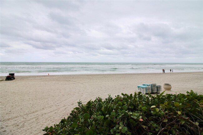 Building Photo - 2501 S Ocean Dr