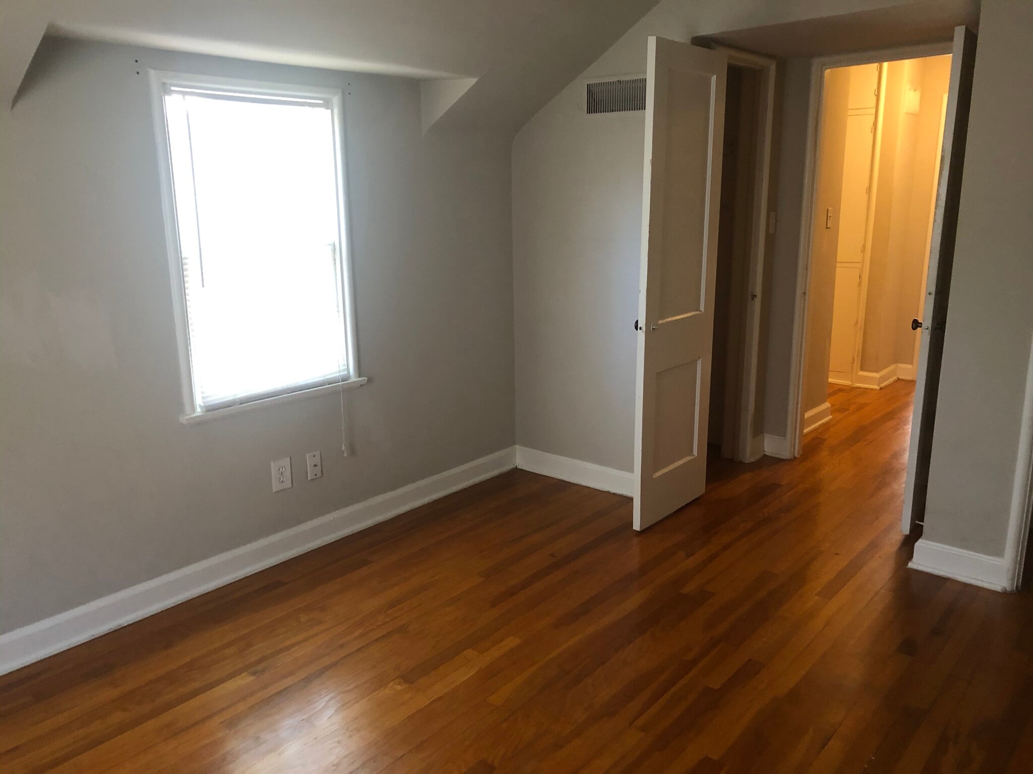 Building Photo - 1210 W Murdock St