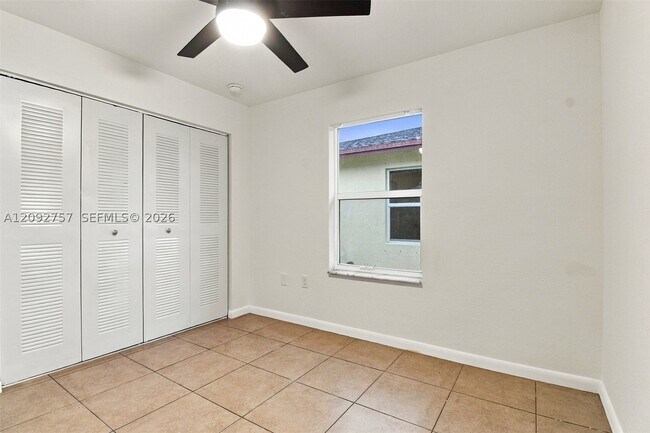 Building Photo - 209 NE 35th St
