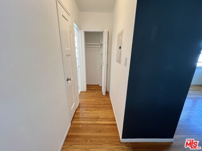 Building Photo - 2513 Euclid St