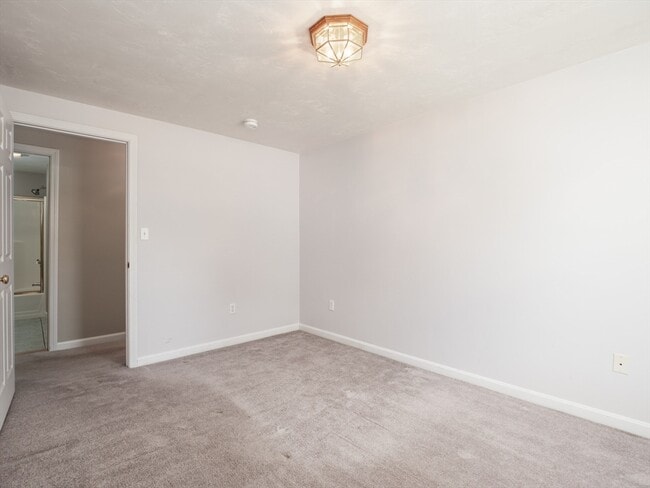 Building Photo - 90 A Loxwood St