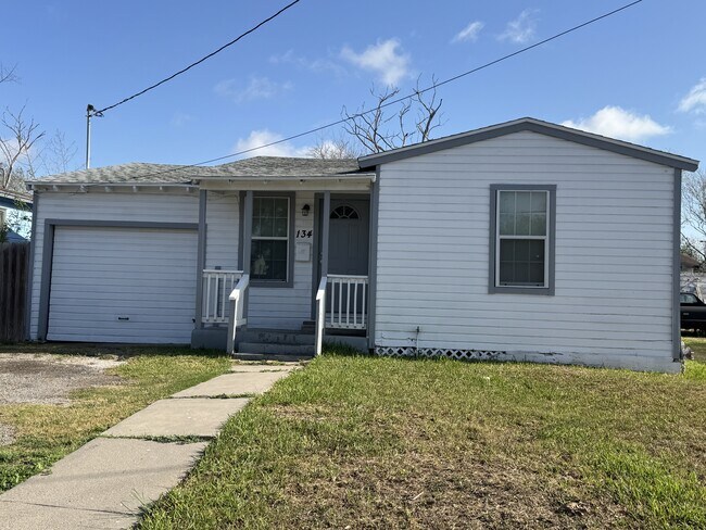 Primary Photo - 134 Tarlton St