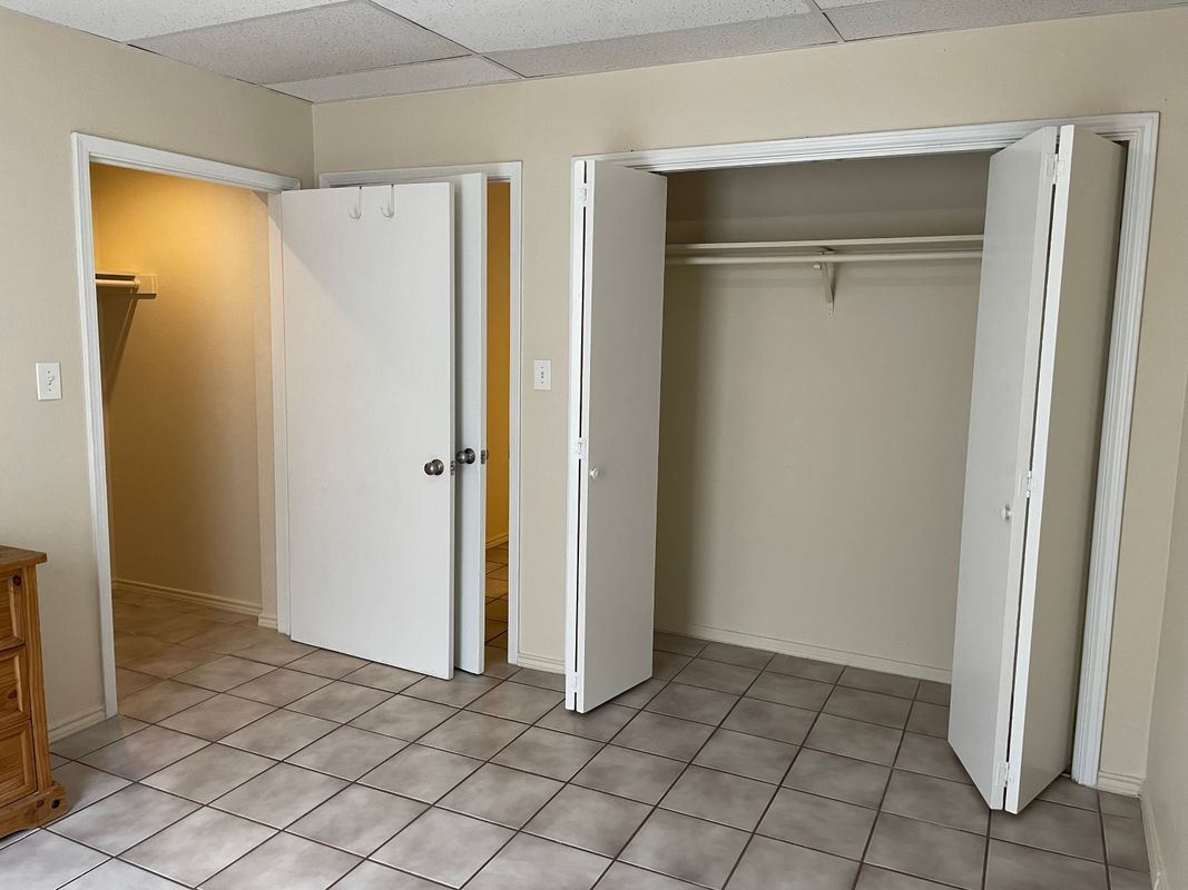 Building Photo - 5712 Padre Blvd