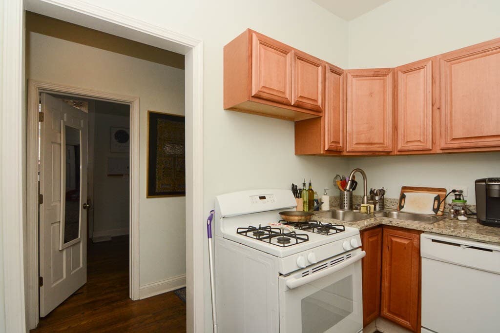 Building Photo - 2347 W 24th Pl