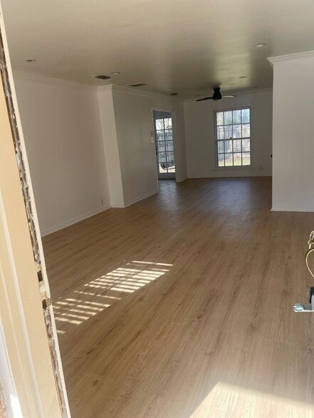 Building Photo - 5311 Emerson Ave