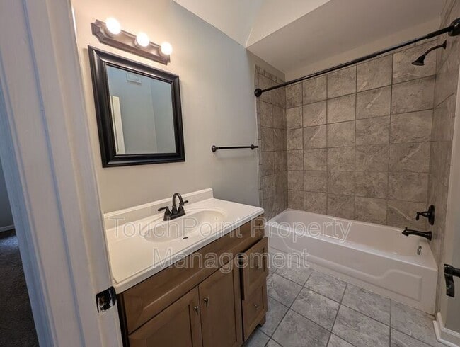 Building Photo - 9111 Sharonbrook Dr