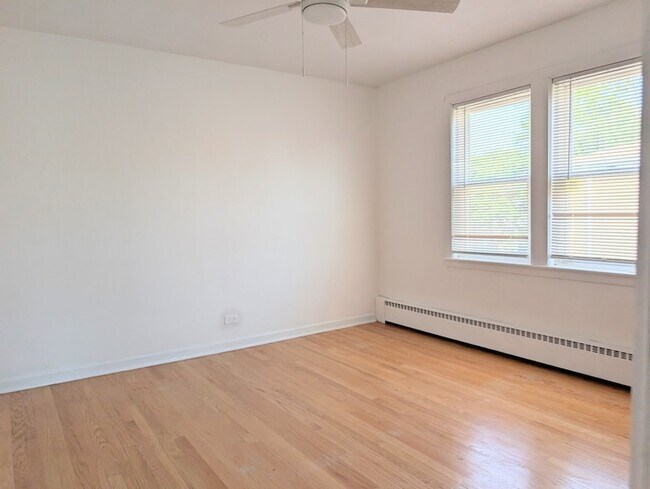Building Photo - 2617 N 74th Ave