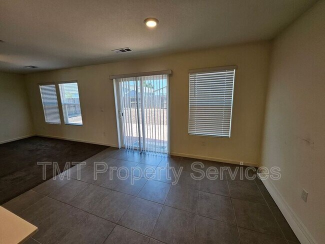 Building Photo - 12085 Edgewood St