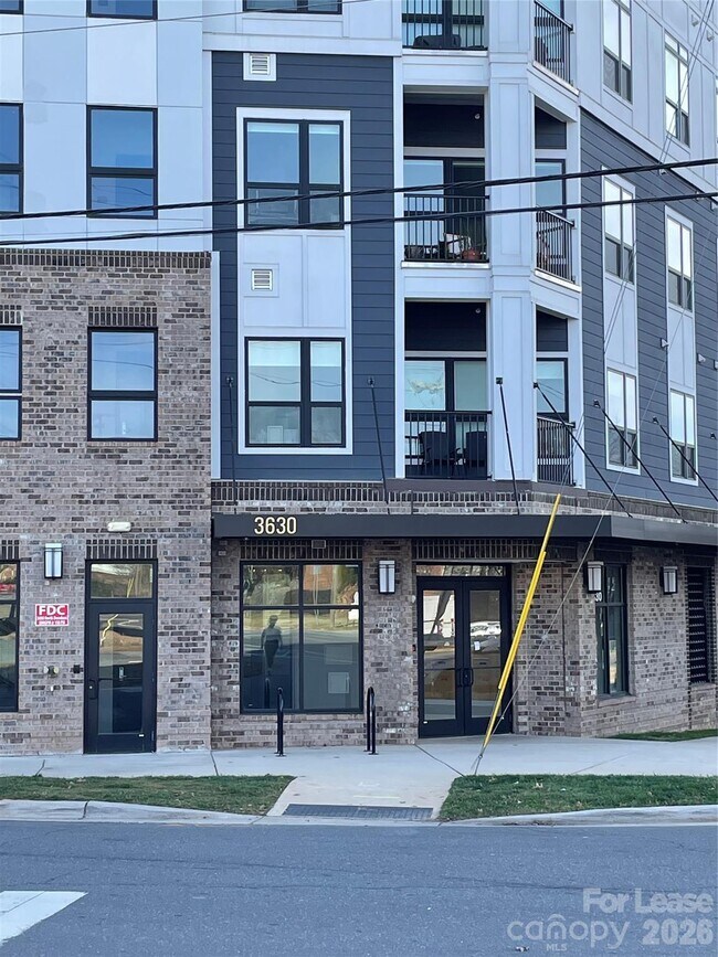 Building Photo - 3630 N Davidson St