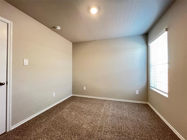 Building Photo - 5557 Rollins Dr