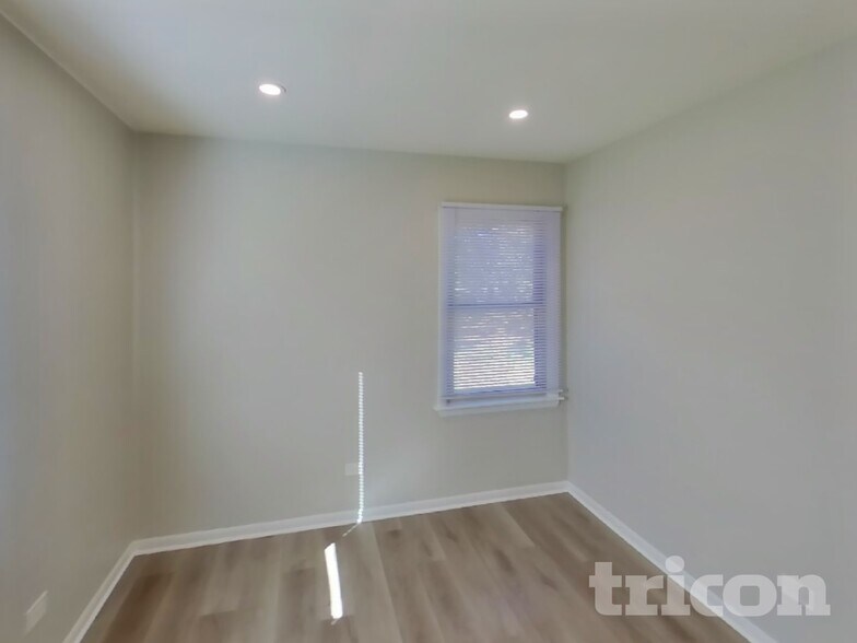 Building Photo - 36493 N Hawthorne Ln