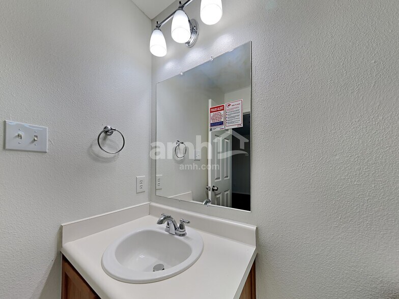 Building Photo - 7427 Draco Leap