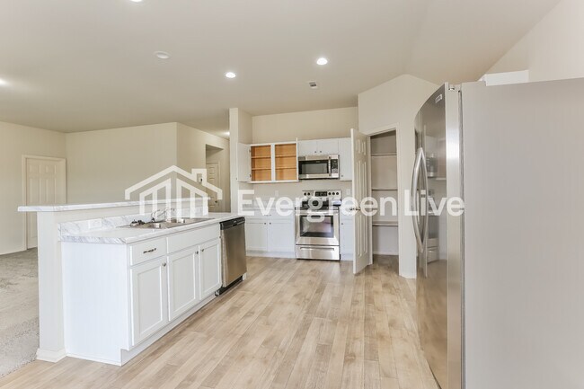 Building Photo - 22 Erwin Dr