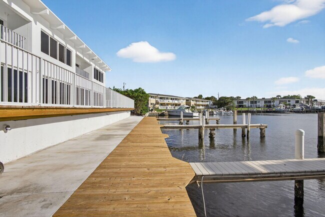 Building Photo - 624 Southwind Cir