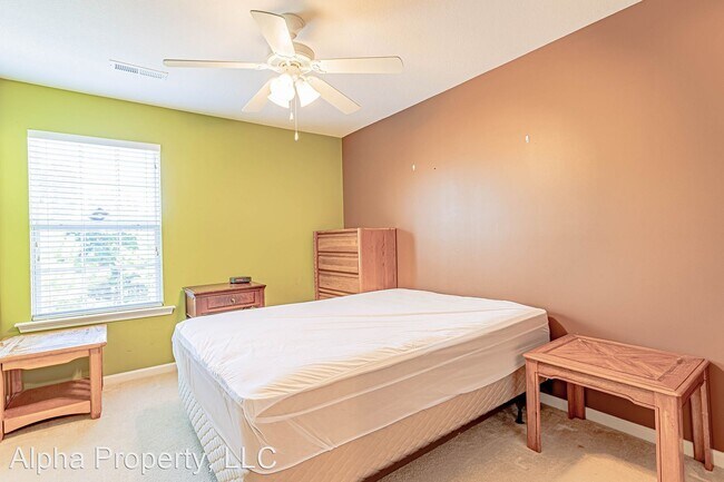 Building Photo - 4 br, 2.5 bath House - 8 Reid Valley Ct