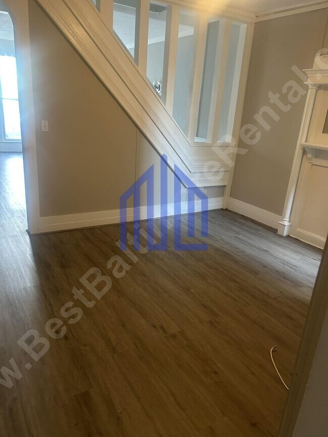 Building Photo - 1913 Walbrook Ave