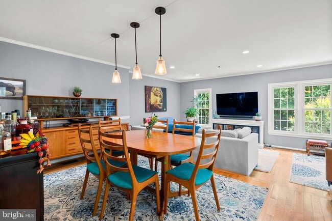 Building Photo - 9033 Blarney Stone Dr