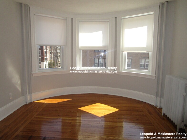 Building Photo - 136 Chiswick Rd