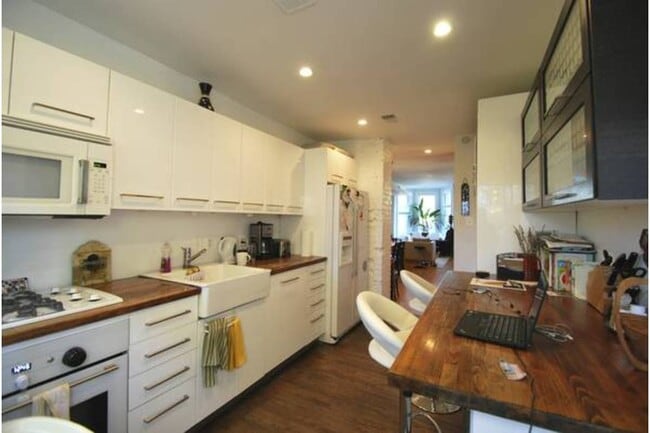Building Photo - 1506 1st St NW
