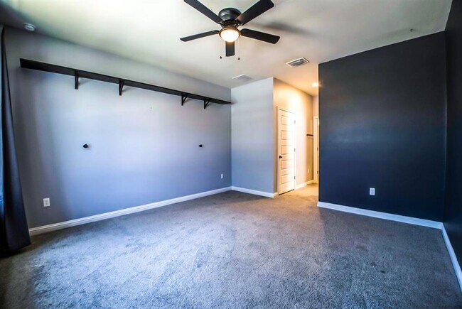 Building Photo - 8306 Mandela Bend