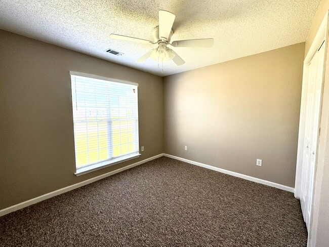 Building Photo - 331 Tyson Glen Dr