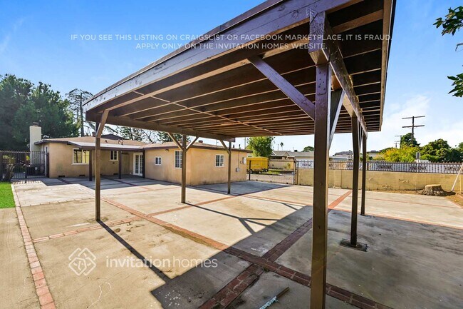 Building Photo - 7800 Radford Ave