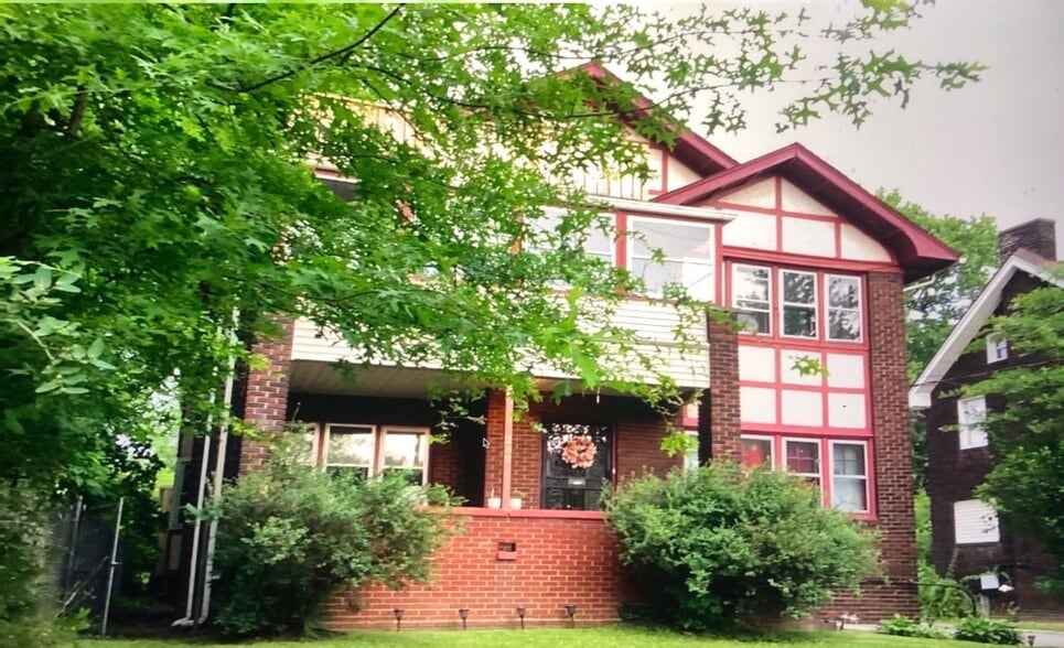 Building Photo - 280 Fairgreen Ave