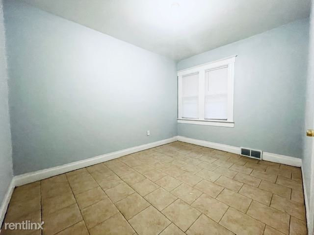 Building Photo - 2 br, 1 bath Duplex - 917 Gladstone St 917...
