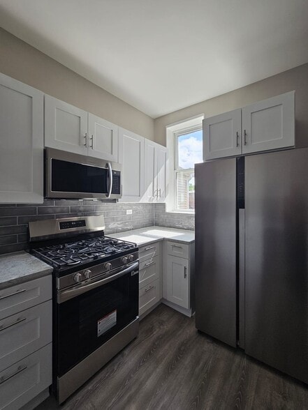 Building Photo - 909 S Bell Ave