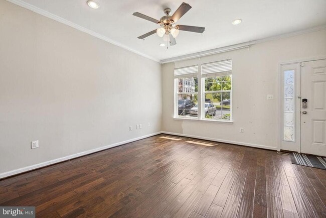 Building Photo - 6252 Newport Ct