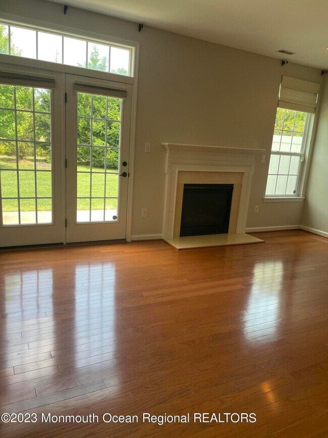 Building Photo - 31 Oak Leaf Ln